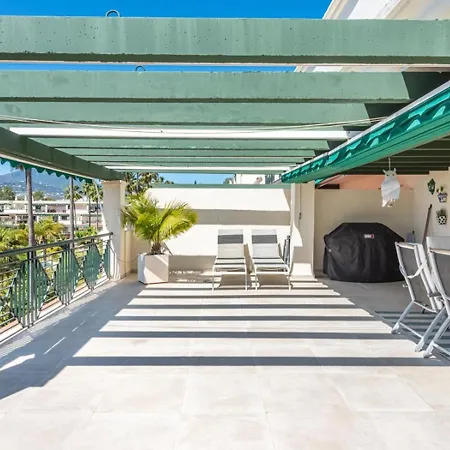 Locrimar, Family With Amazing Location