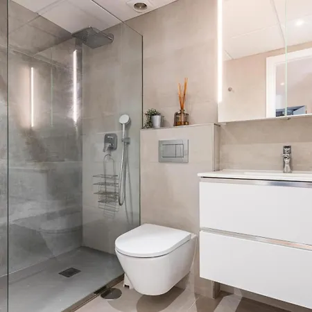 Locrimar, Family With Amazing Location Apartment *