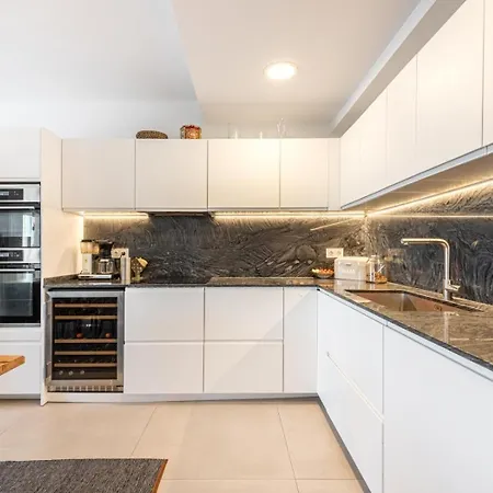 Locrimar, Family With Amazing Location Apartment